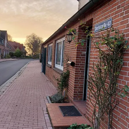 Haus Sonnenblume Holiday home Oldenswort